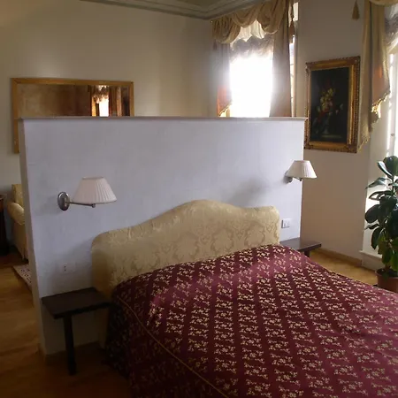 Konukevi Tornabuoni Petite Floransa